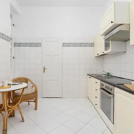 Beautiful Apartament In The Heart Of Market Square By Renters Lägenhet *